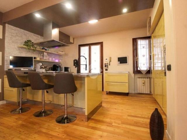 Villa bifamiliare in vendita a Dello, Corticelle Pieve