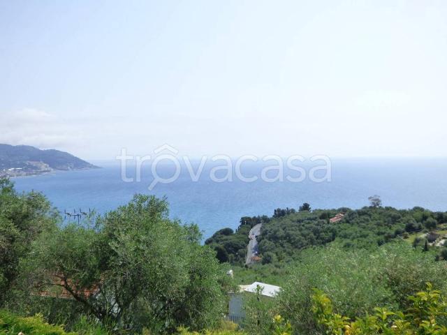 Villa bifamiliare in vendita a Diano Marina via La Pace, 176