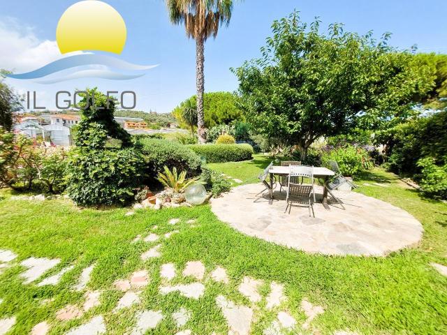 Villa bifamiliare in vendita a Diano Marina