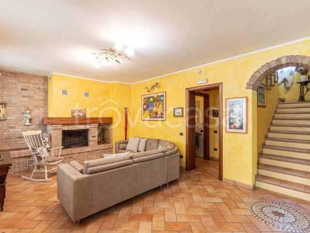 Villa bifamiliare in vendita a Due Carrare via Campolongo, 32