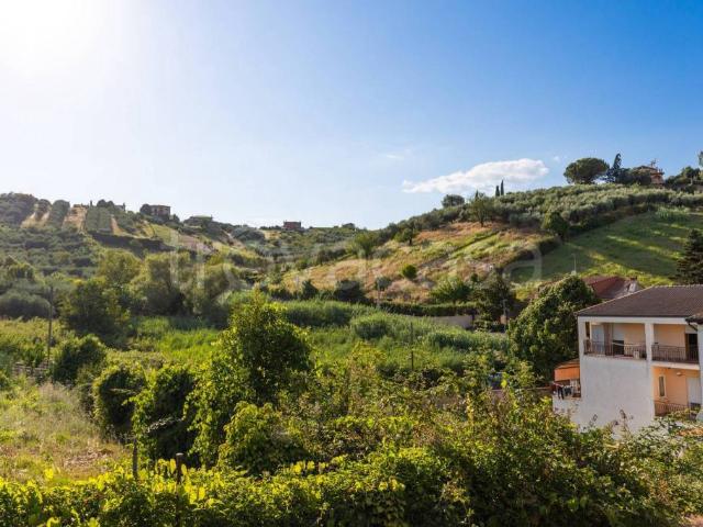 Villa bifamiliare in vendita a Fonte Nuova via Venezia Tridentina, Santa Lucia