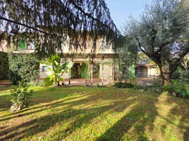 Villa bifamiliare in vendita a Formello viale Giappone, Le Rughe