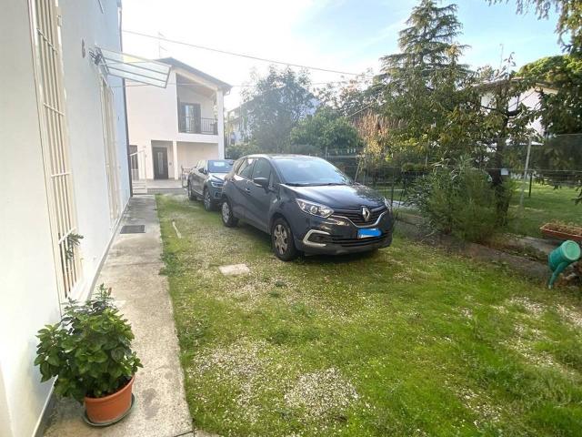 Villa bifamiliare in vendita a Faenza