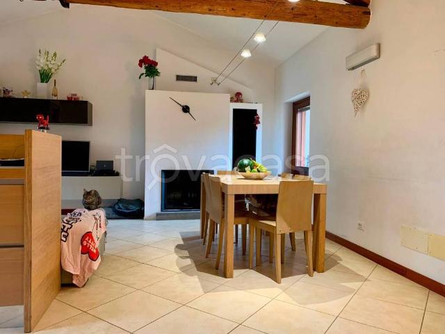 Villa bifamiliare in vendita a Fagagna via Cecconaia 2
