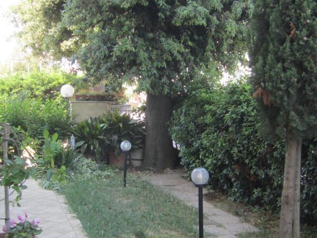 Villa bifamiliare in vendita a Fano