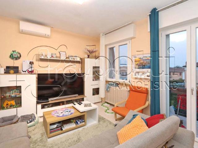 Villa bifamiliare in vendita a Ferrara via Borgo Punta, Via Pomposa