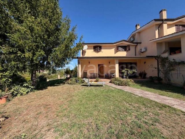 Villa bifamiliare in vendita a Fiano Romano via del Laghetto, 30