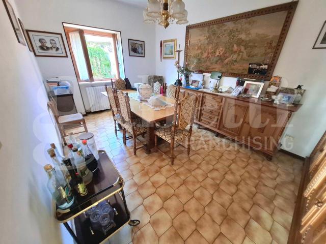 Villa bifamiliare in vendita a Ocre