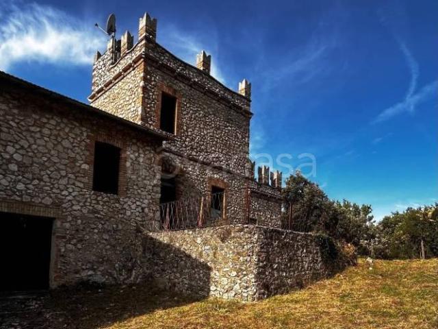 Villa bifamiliare in vendita a Orte