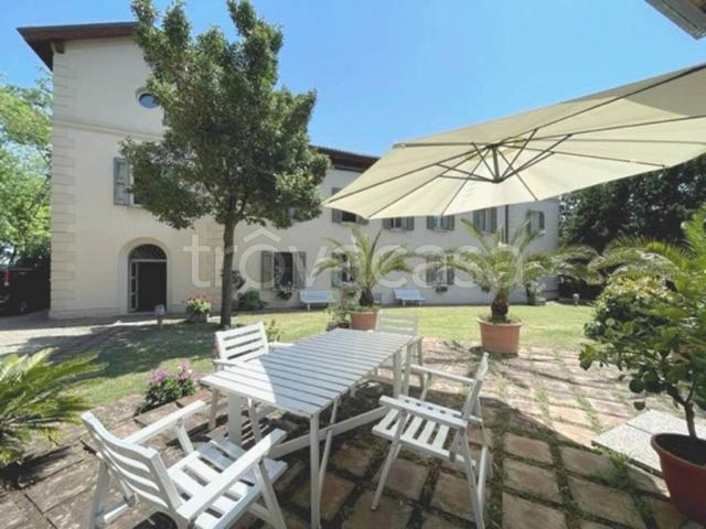 Villa bifamiliare in vendita a Ozzano dell'Emilia via del Pino