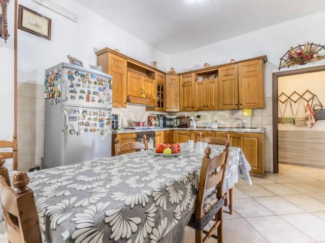 Villa bifamiliare in vendita a Latina strada Migliara 45, Borgo Grappa