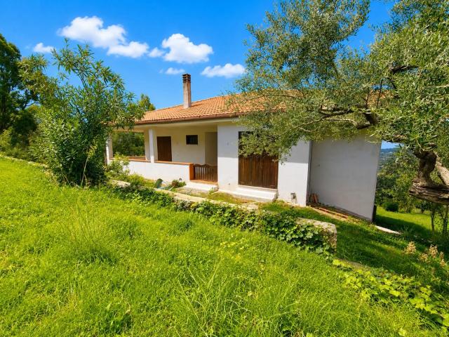 Villa Bifamiliare in vendita a Laureana Cilento