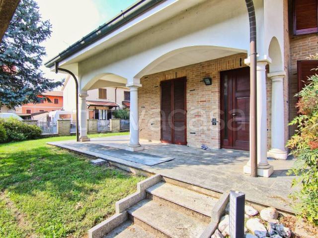 Villa bifamiliare in vendita a Lazzate via Martin Luther King, 1