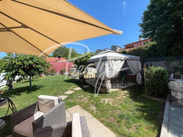 Villa bifamiliare in vendita a La Spezia