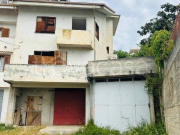 Villa bifamiliare in vendita a Lamezia Terme via Canneto Morelli