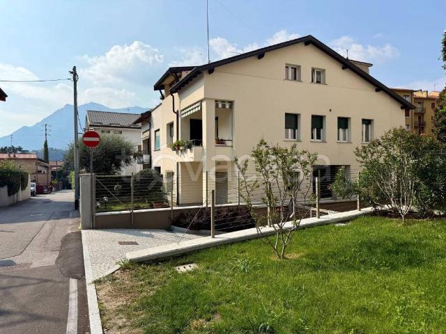 Villa bifamiliare in vendita a Lecco via Sondrio, 10, Turati Santo Stefano