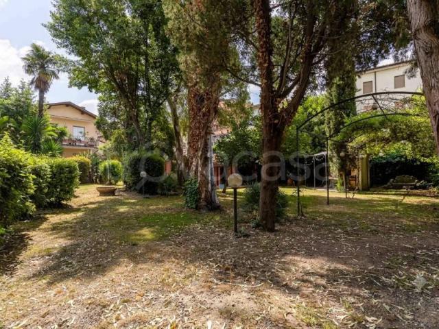 Villa bifamiliare in vendita a Livorno, Calzabigi, Mameli