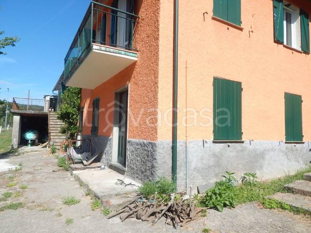 Villa bifamiliare in vendita a Moconesi
