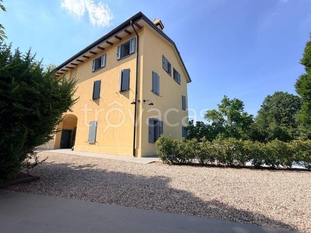 Villa bifamiliare in vendita a Modena, Cognento