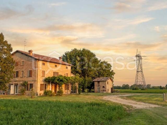 Villa bifamiliare in vendita a Modena strada Fossa Monda Nord, Torrazzi