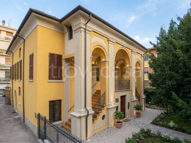 Villa bifamiliare in vendita a Modena strada San Fausrino, 99/1, San Faustino