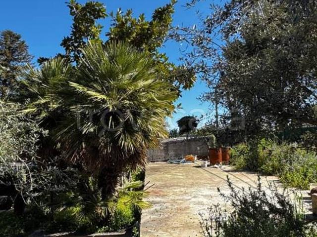 Villa bifamiliare in vendita a Monreale via Pezzingoli