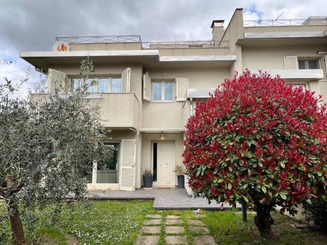 Villa bifamiliare in vendita a Montaione via delle Colline, 105