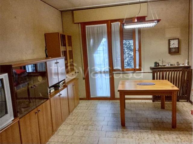 Villa bifamiliare in vendita a Montebelluna via Giotto, 21