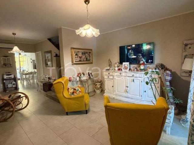 Villa bifamiliare in vendita a Montecelio, Guidonia Montecelio