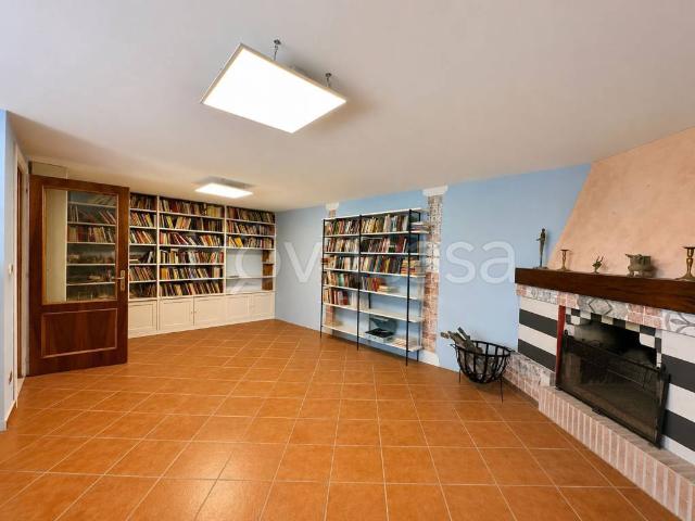 Villa bifamiliare in vendita a Montechiarugolo
