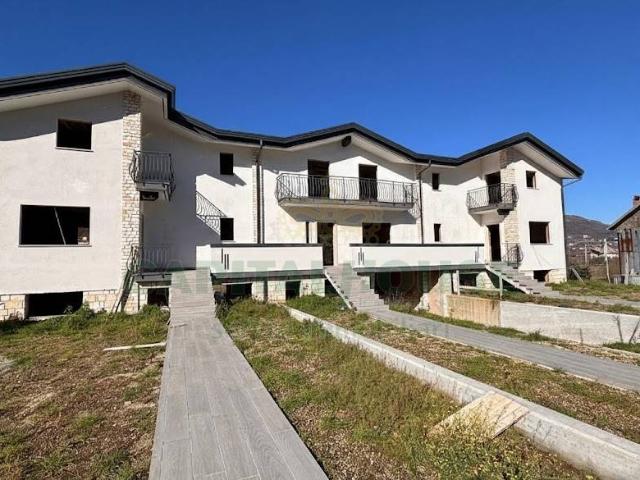 Villa bifamiliare in vendita a Monteforte Irpino