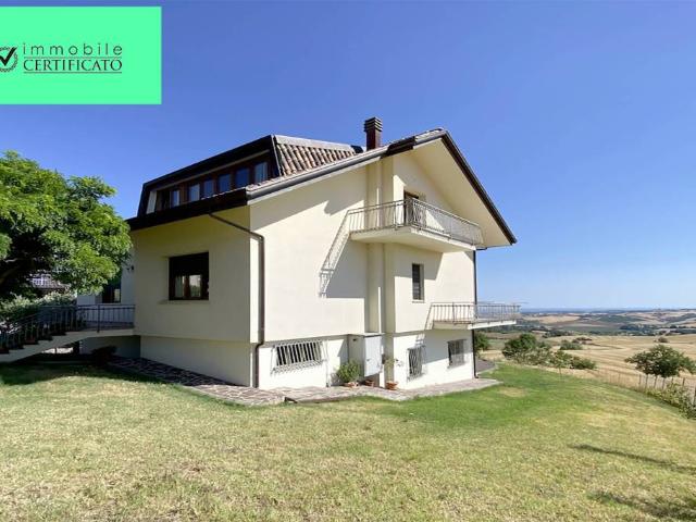 Villa bifamiliare in vendita a Montescudo Monte Colombo