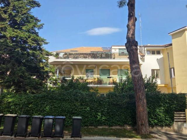 Villa bifamiliare in vendita a Montesilvano via Gran Paradiso, Montesilvano Colle