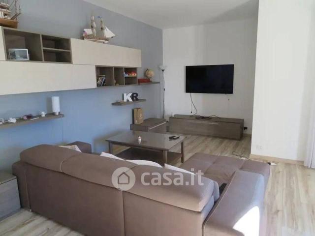 Villa bifamiliare in vendita a Montignoso