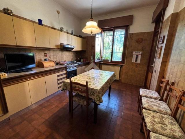 Villa bifamiliare in vendita a Mantova via Cadore, 24, Lunetta Frassino