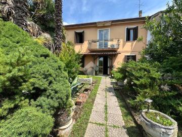 Villa bifamiliare in vendita a Maserà di Padova via Terradura, 1