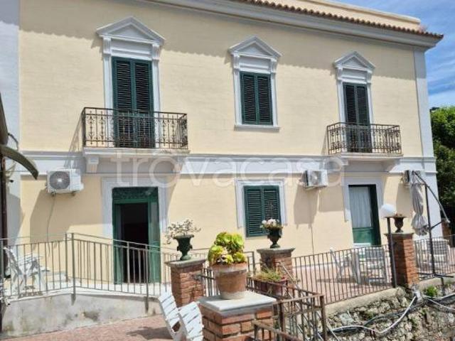 Villa bifamiliare in vendita a Messina, Giostra