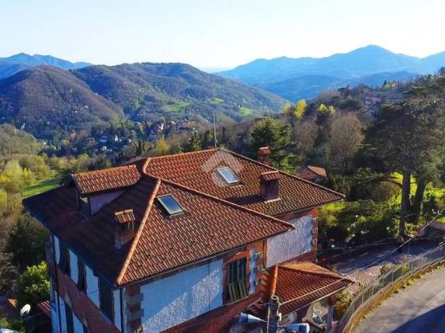 Villa bifamiliare in vendita a Mignanego via alla Vittoria, 11