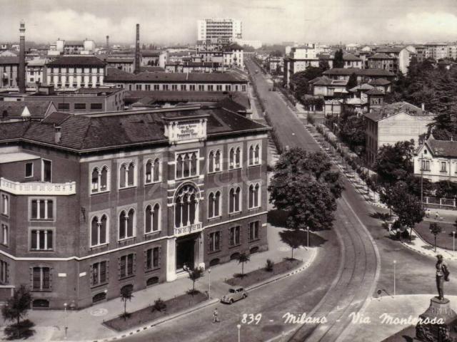 Villa bifamiliare in vendita a Milano via Monte Rosa, Monte Rosa Lotto