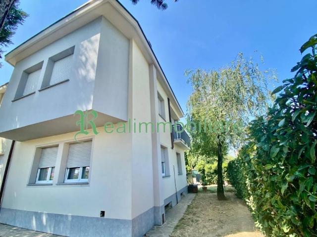 Villa bifamiliare in vendita a Muggiò via Amedeo Modigliani