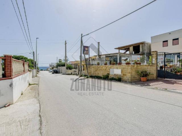 Villa bifamiliare in vendita a Noto via Gaetano Martino, 13, Lido Di Noto