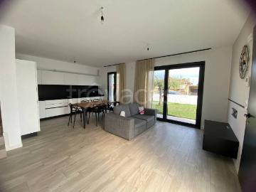 Villa bifamiliare in vendita a Noventa di Piave via Guaiane, 50