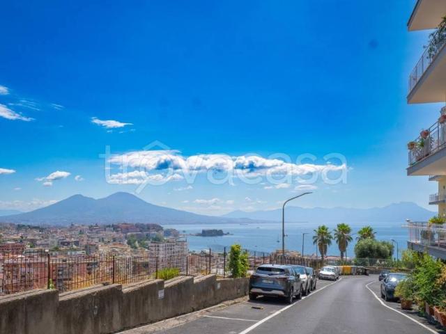 Villa bifamiliare in vendita a Napoli, Vomero