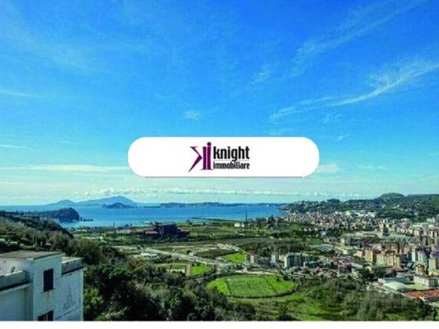 Villa bifamiliare in vendita a Napoli