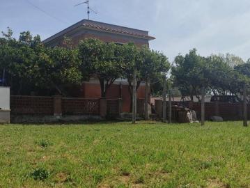 Villa bifamiliare in vendita a Nettuno via Mandela
