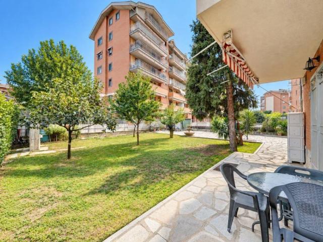 Villa bifamiliare in vendita a Nichelino via Sassari, 14