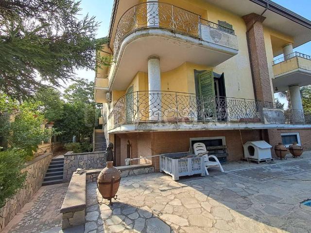Villa bifamiliare in vendita a Somma Vesuviana via montesanto