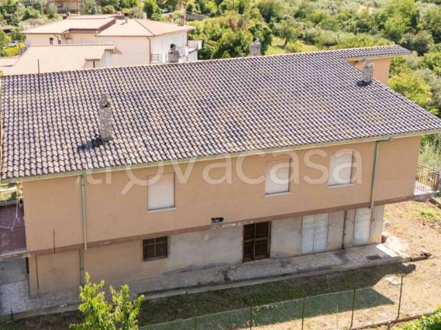 Villa bifamiliare in vendita a Salisano via Montefalcone