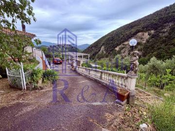 Villa bifamiliare in vendita a Salisano via Santa Lucia, 9