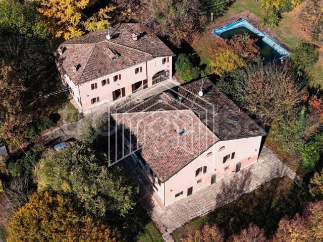 Villa bifamiliare in vendita a San Cesario sul Panaro via Modenese